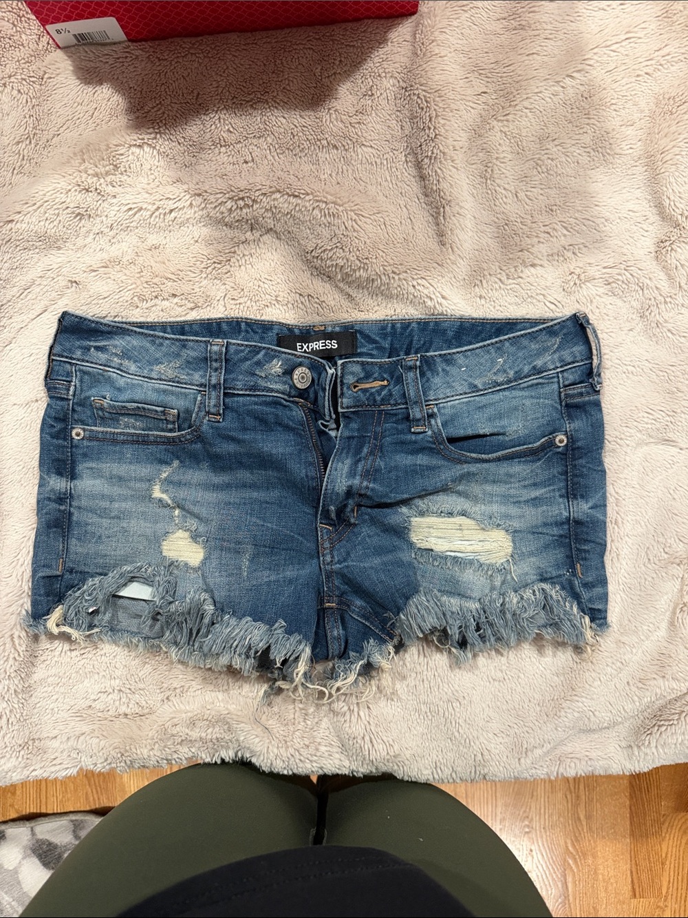 Express Women's Distressed Denim Cutoff Shorts - Medium Blue